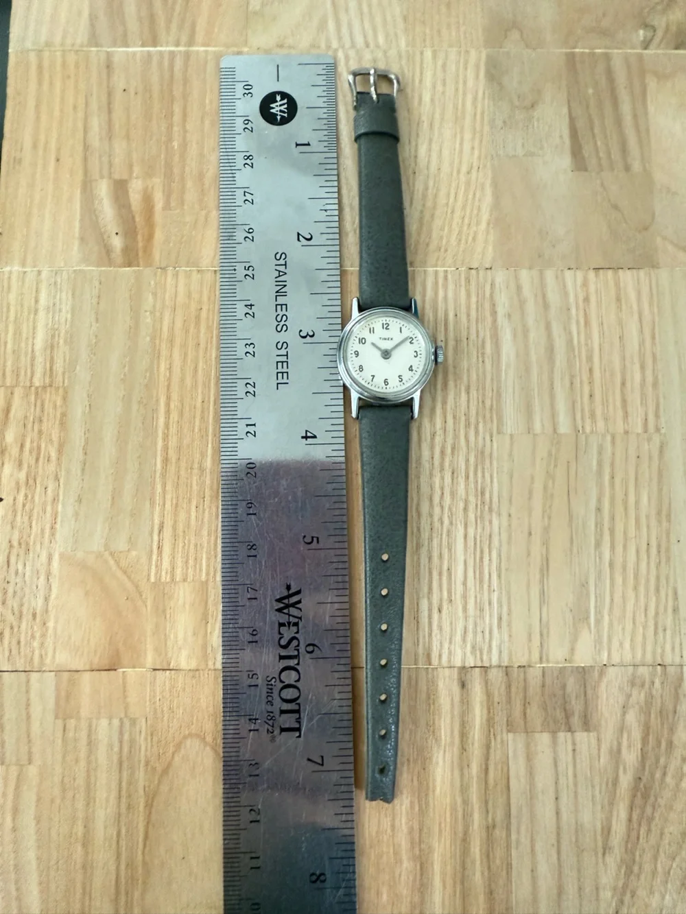Vintage Timex mechanical winding ladies watch NEW BATTERY